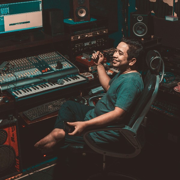 kuromee on Musik Connekt