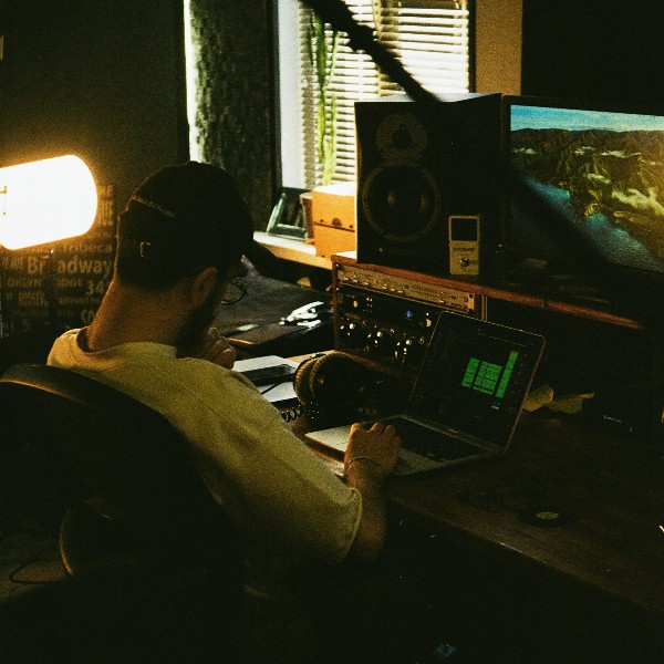 hlljwrs4ls on Musik Connekt