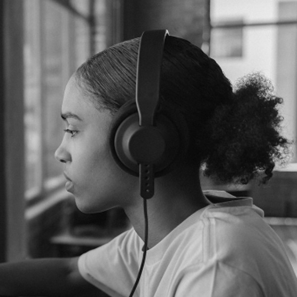 La Santa on Musik Connekt